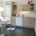 3 Bedroom Gorgeous In Semesterbostad Allinge-Sandvig