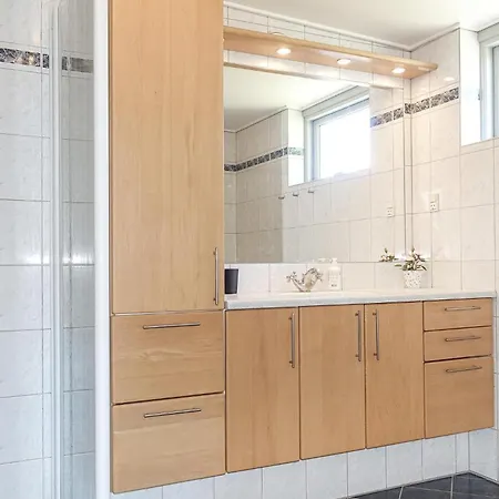 3 Bedroom Gorgeous In Hébergement de vacances Allinge-Sandvig