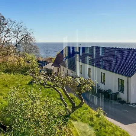 3 Bedroom Gorgeous In Prázdninový dům *